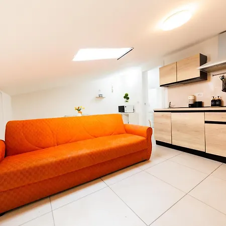 Little Inbonora Apartment